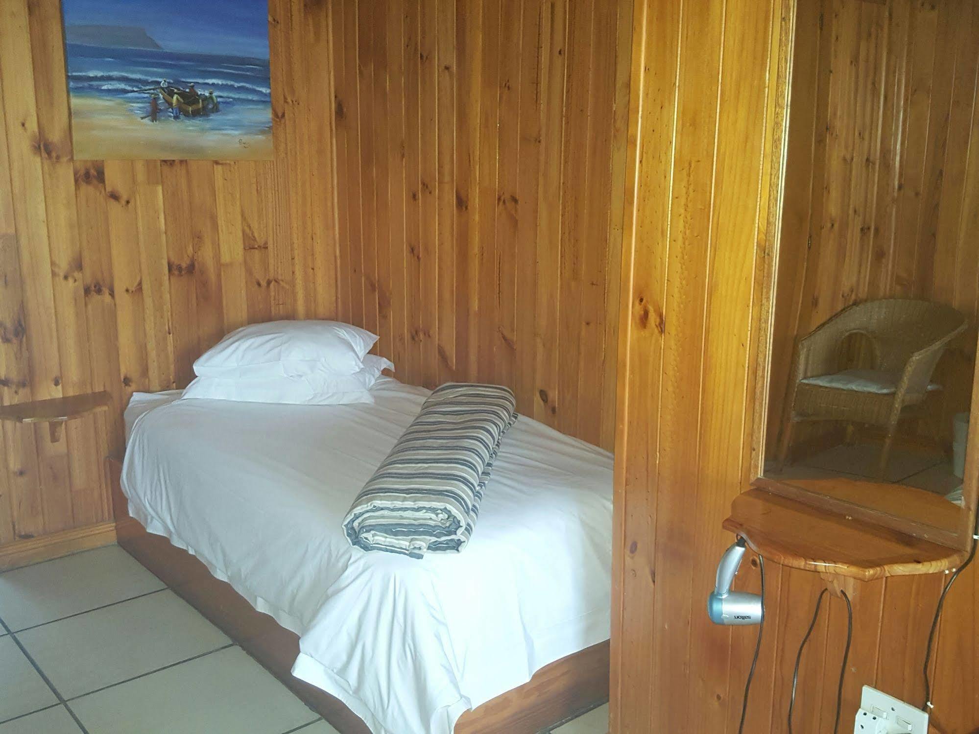 เลคไซด์ แอคคอมมอเดชั่น Hotel นิสนา ภายนอก รูปภาพ